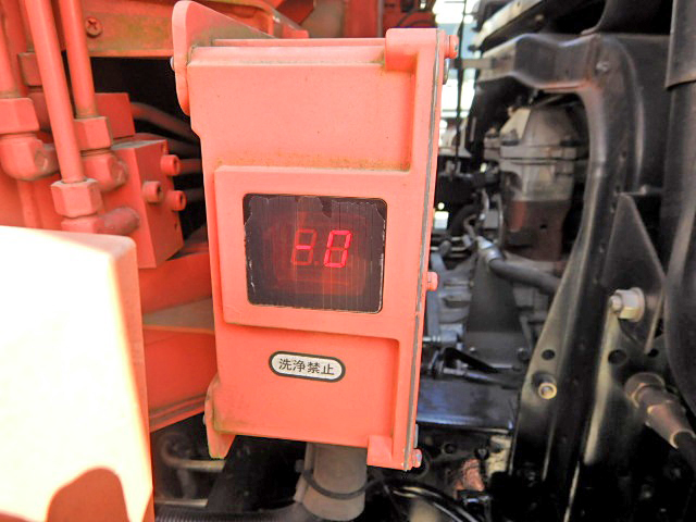 UDトラックスコンドルセルフクレーン4段増トン（6t・8t）[写真17]