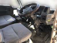 日産アトラス平ボディ小型（2t・3t）[写真11]