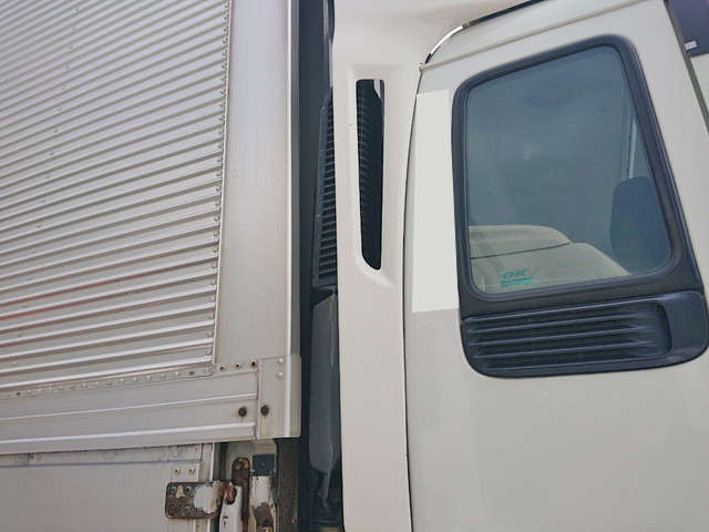 いすゞギガアルミウイング大型（10t）[写真06]