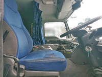 いすゞギガアルミウイング大型（10t）[写真16]