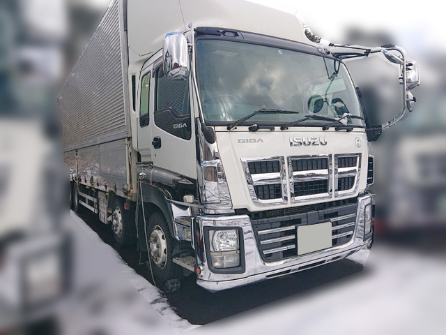 いすゞギガアルミウイング大型（10t）[写真03]