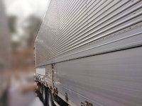 いすゞギガアルミウイング大型（10t）[写真04]