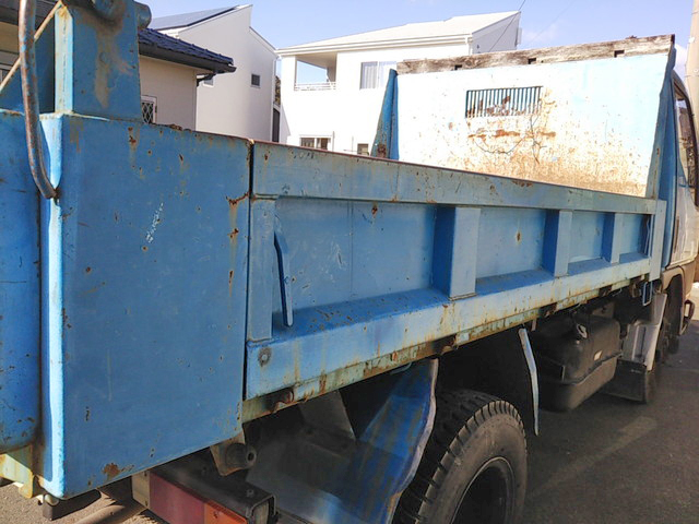 三菱ふそうキャンターダンプ小型（2t・3t）[写真12]