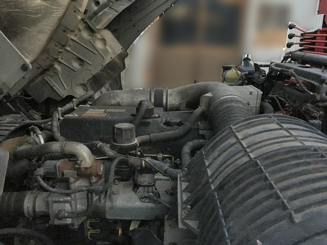 UDトラックスクオンユニック4段大型（10t）[写真19]