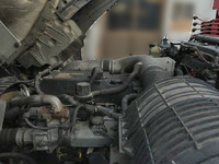 UDトラックスクオンユニック4段大型（10t）[写真19]