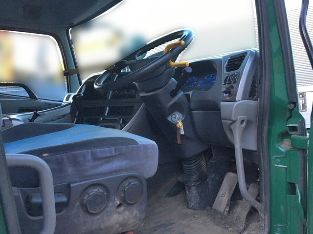 UDトラックスクオンユニック4段大型（10t）[写真21]