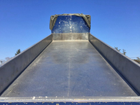 UDトラックスクオンダンプ大型（10t）[写真10]