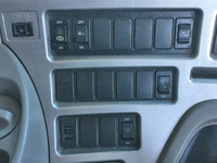 UDトラックスクオンダンプ大型（10t）[写真33]