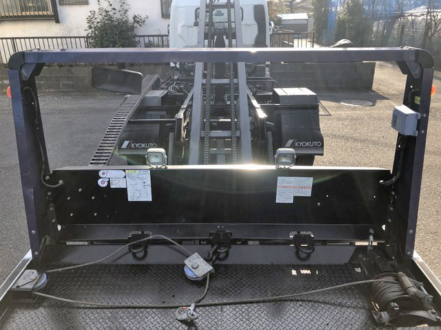 三菱ふそうキャンターセーフティローダー小型（2t・3t）[写真11]