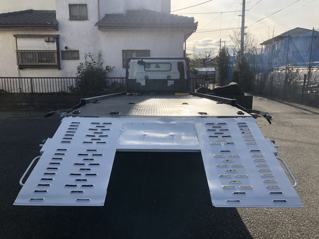 三菱ふそうキャンターセーフティローダー小型（2t・3t）[写真09]