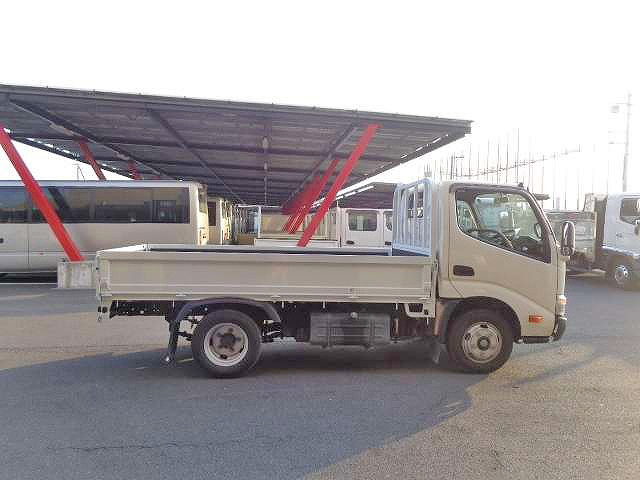 トヨタダイナ平ボディ小型（2t・3t）[写真06]