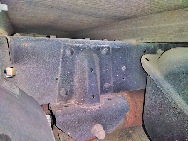 いすゞエルフ平ボディ小型（2t・3t）[写真09]