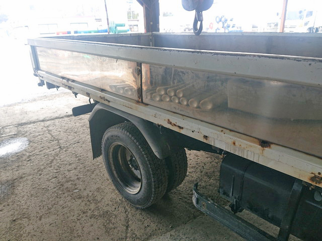 三菱ふそうキャンターユニック3段小型（2t・3t）[写真10]