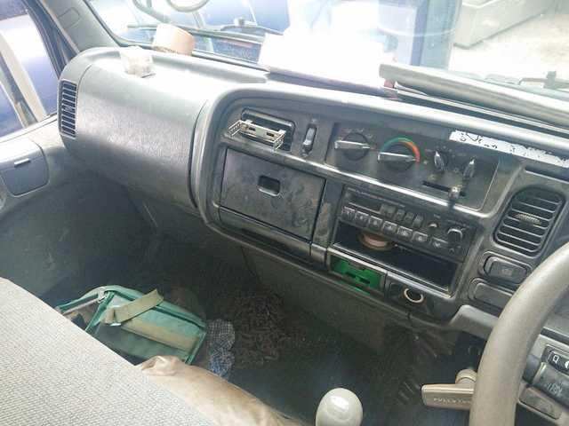 三菱ふそうキャンターユニック3段小型（2t・3t）[写真19]