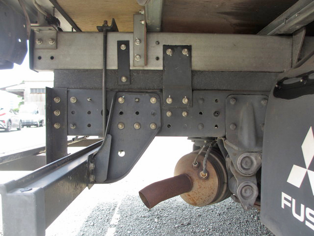 三菱ふそうキャンターパネルバン小型（2t・3t）[写真14]