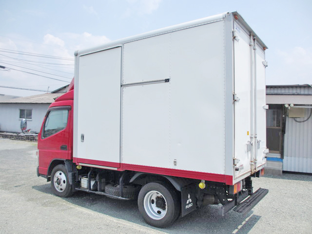 三菱ふそうキャンターパネルバン小型（2t・3t）[写真04]