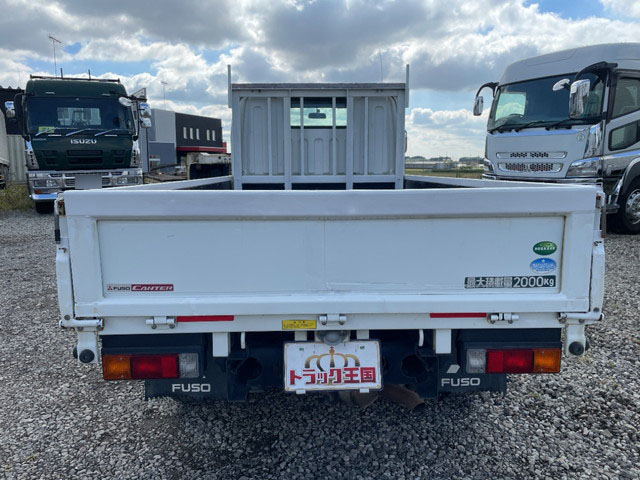 三菱ふそうキャンター平ボディ小型（2t・3t）[写真10]
