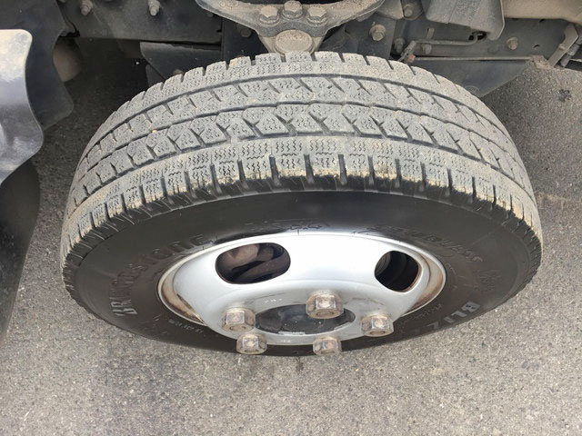 三菱ふそうキャンター平ボディ小型（2t・3t）[写真15]