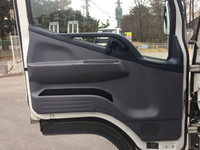 三菱ふそうキャンター平ボディ小型（2t・3t）[写真26]