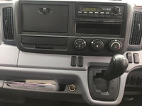 三菱ふそうキャンター平ボディ小型（2t・3t）[写真34]