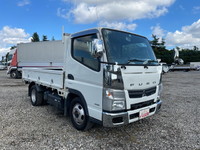 三菱ふそうキャンター平ボディ小型（2t・3t）[写真03]