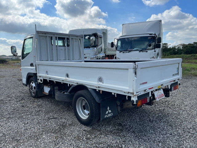 三菱ふそうキャンター平ボディ小型（2t・3t）[写真04]