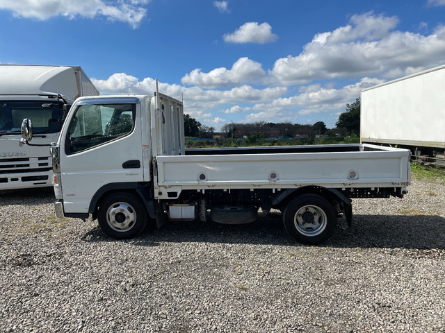 三菱ふそうキャンター平ボディ小型（2t・3t）[写真05]