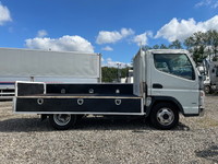 三菱ふそうキャンター平ボディ小型（2t・3t）[写真08]