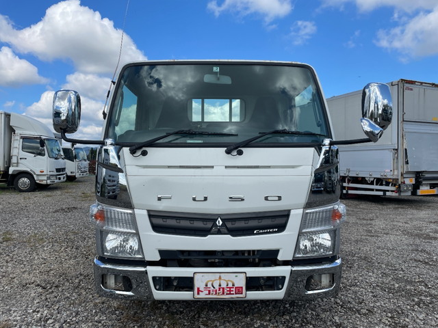 三菱ふそうキャンター平ボディ小型（2t・3t）[写真09]