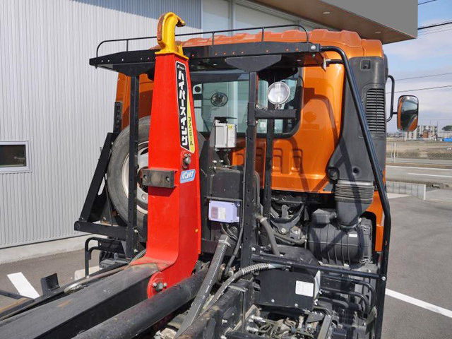 いすゞフォワードコンテナ専用車中型（4t）[写真13]