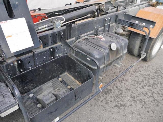 いすゞフォワードコンテナ専用車中型（4t）[写真14]