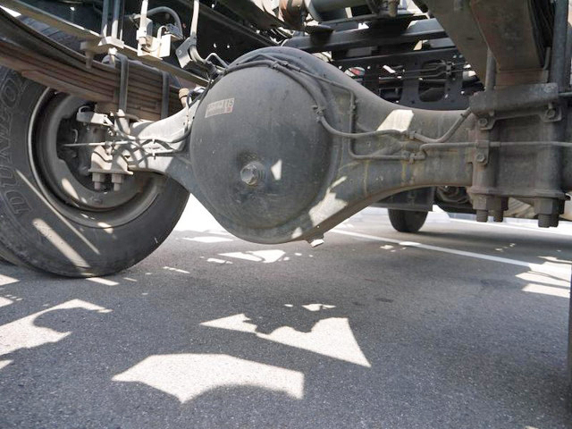 いすゞフォワードコンテナ専用車中型（4t）[写真20]