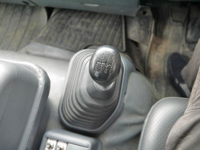 いすゞフォワードコンテナ専用車中型（4t）[写真28]