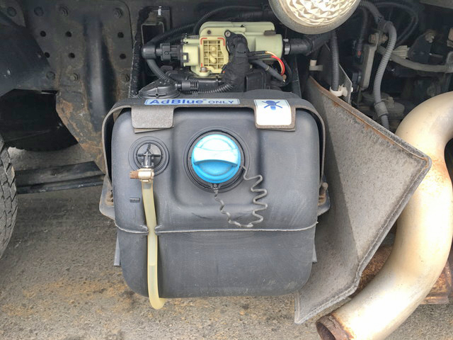 三菱ふそうキャンター平ボディ小型（2t・3t）[写真17]