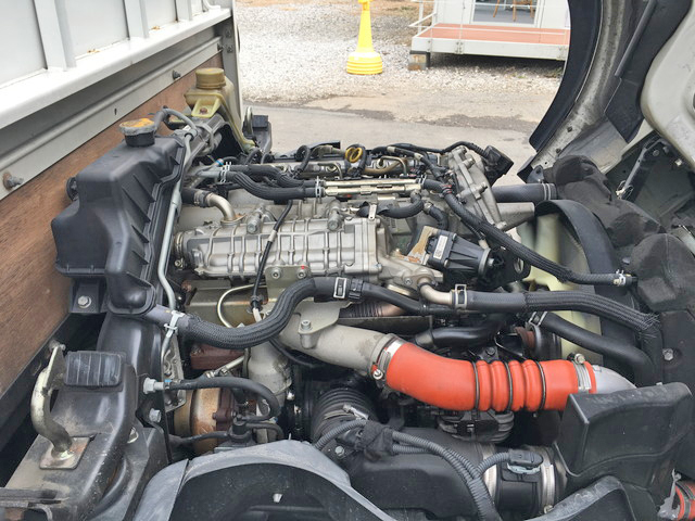 三菱ふそうキャンター平ボディ小型（2t・3t）[写真24]