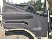 三菱ふそうキャンター平ボディ小型（2t・3t）[写真27]