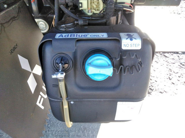 三菱ふそうキャンターダブルキャブ（Wキャブ）小型（2t・3t）[写真13]