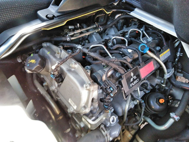 三菱ふそうキャンターダブルキャブ（Wキャブ）小型（2t・3t）[写真20]