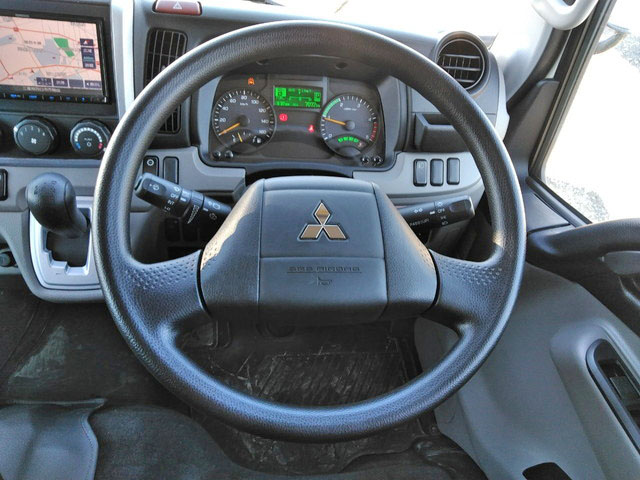 三菱ふそうキャンターダブルキャブ（Wキャブ）小型（2t・3t）[写真35]