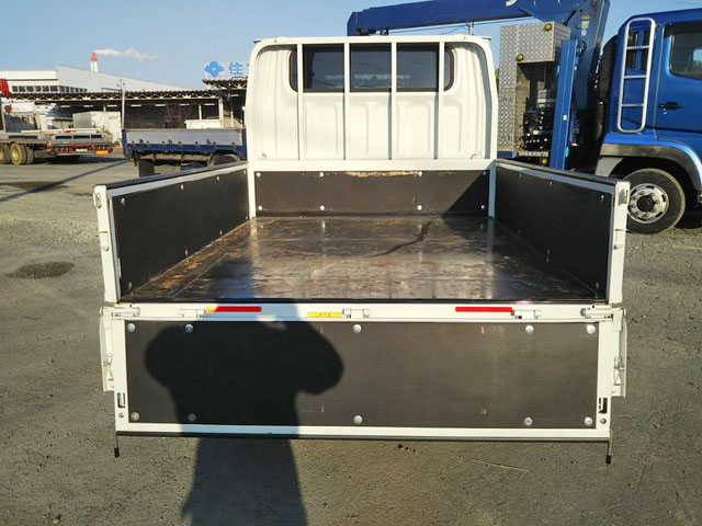 三菱ふそうキャンターダブルキャブ（Wキャブ）小型（2t・3t）[写真09]