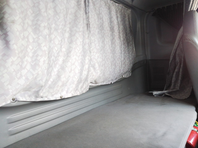 いすゞフォワードクレーン4段増トン（6t・8t）[写真35]