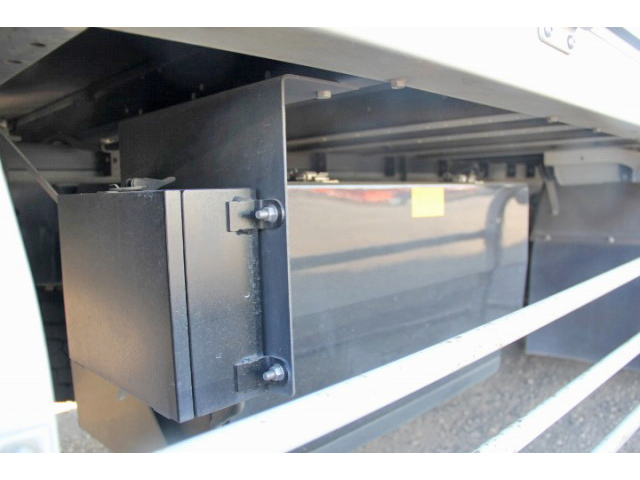 日野プロフィアアルミウイング大型（10t）[写真22]