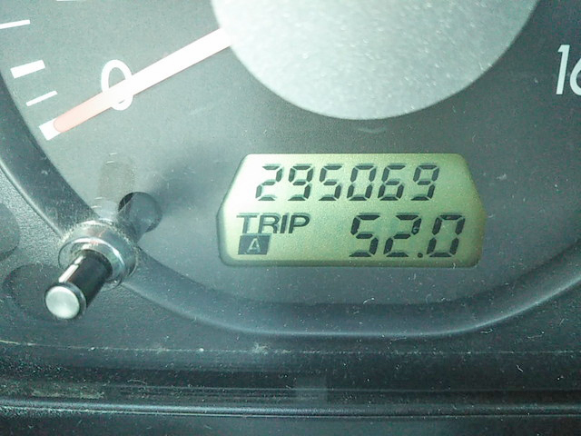 日産バネット平ボディ小型（2t・3t）[写真13]