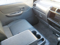 日産バネット平ボディ小型（2t・3t）[写真16]