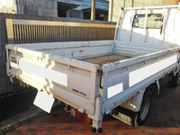 日産バネット平ボディ小型（2t・3t）[写真04]