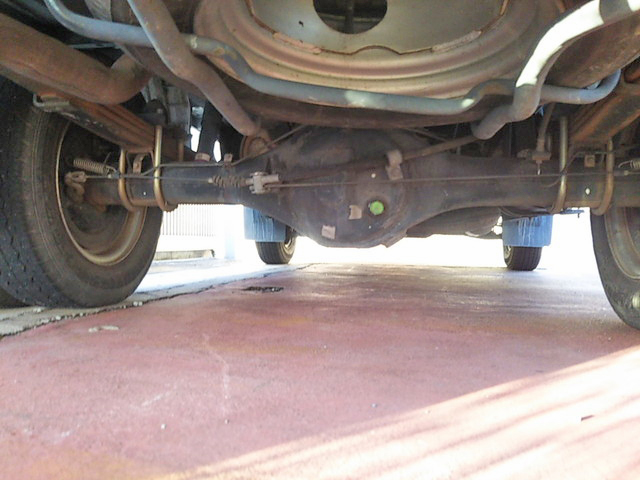 日産バネット平ボディ小型（2t・3t）[写真09]