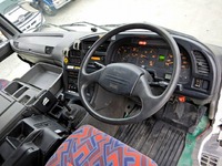 いすゞギガユニック4段大型（10t）[写真16]