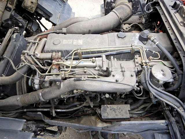 いすゞギガユニック4段大型（10t）[写真28]