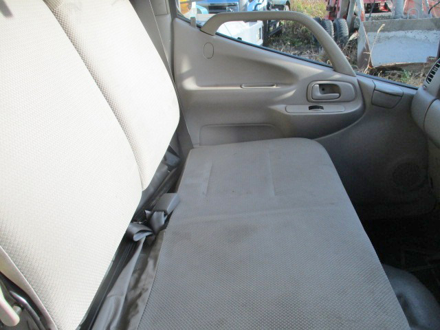 日野デュトロ冷凍車（冷蔵車）小型（2t・3t）[写真32]