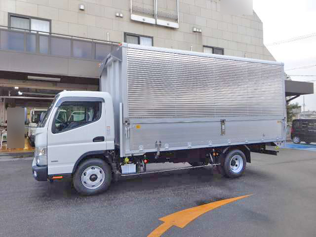 三菱ふそうキャンターアルミウイング小型（2t・3t）[写真14]